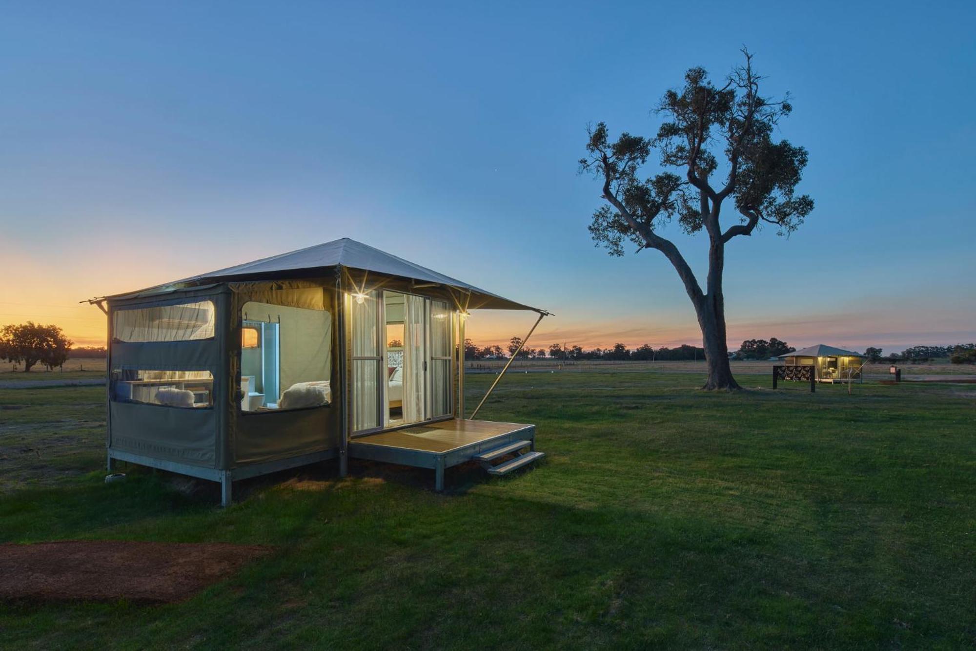 Willow Wood Glamping Retreat Broadwater エクステリア 写真